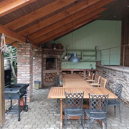 Apartman Na Statku Miskovice  Luaran gambar