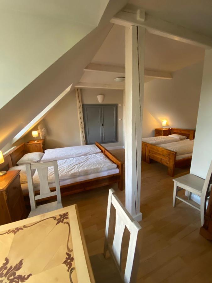 Apartman Na Statku Miskovice  Luaran gambar