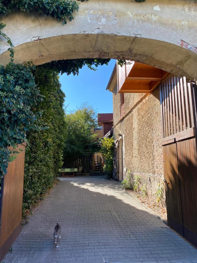 Apartman Na Statku Miskovice  Luaran gambar